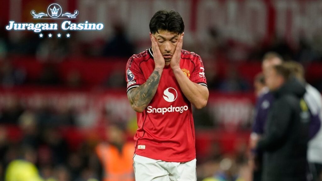 Manchester United Ajukan Banding Kartu Merah Lisandro Martinez