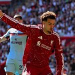 Curtis Jones dalam laga Liverpool vs Brentford di Liga Inggris,